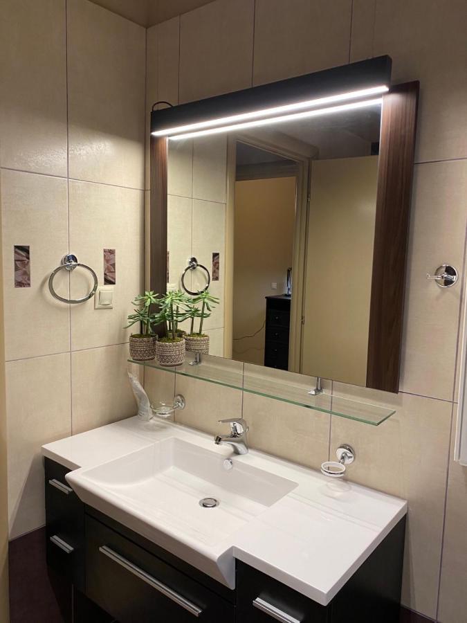 Luxurious Maisonette In The Countryside With A Pool 卡拉维塔 外观 照片